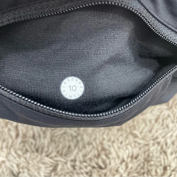 Lululemon Morning Miles Short Black 10 - Picture 14 of 14